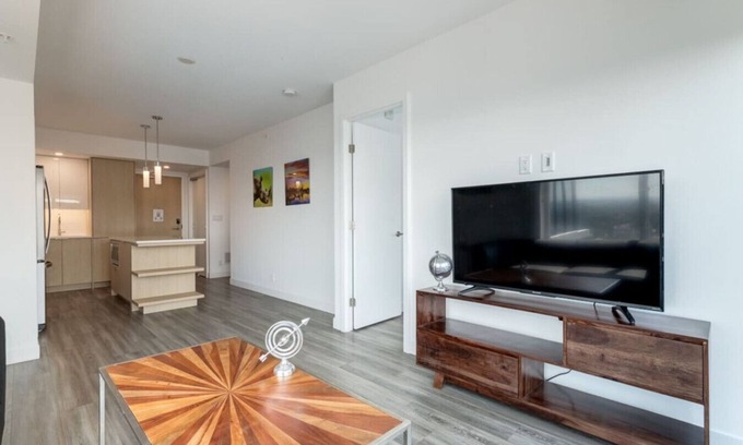 Downtown Calgary Condo | Stylish 1BR Apt with City Views, Near 17th Avenue