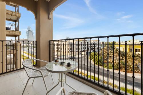 Umm Suqeim 3 Apartment | Stylish 1BR with Balcony and Burj AlArab View