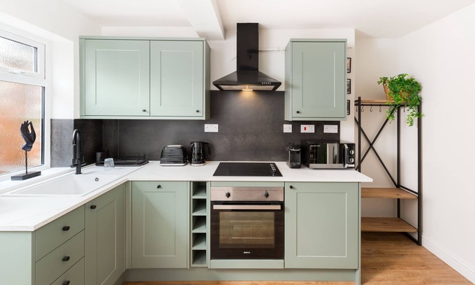 Frampton on Severn Apartment | Stylish 2-Bedroom Townhouse in Stratford upon Avon