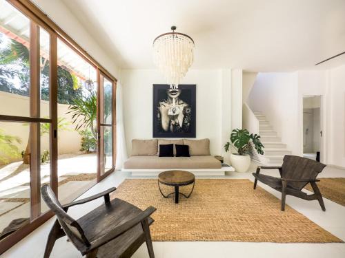 Dyanapura Villa | Stylish 2bdr poolvilla Centre Seminyak