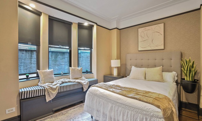 Midtown East Apartment | Stylish 2BR at the Mansfield