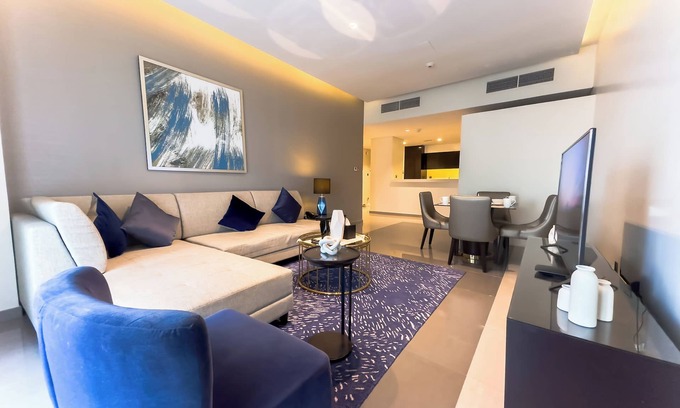 Downtown Dubai Apartment | Stylish 2BR in Business bay- 1004