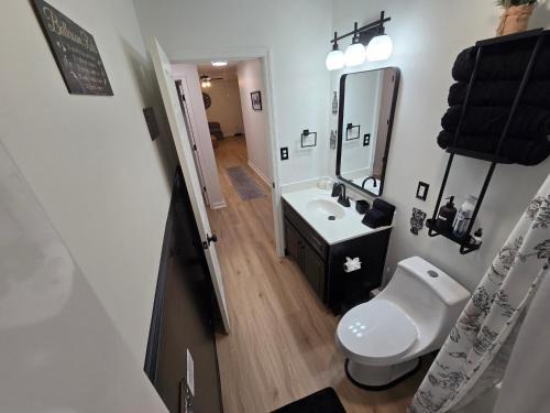 Clearwater House | Stylish 3bd 2bath home
