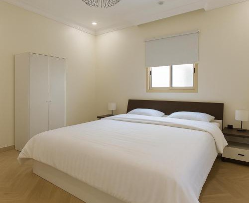 Jeddah Apartment | Stylish 3BR Smart TV & Wi-Fi