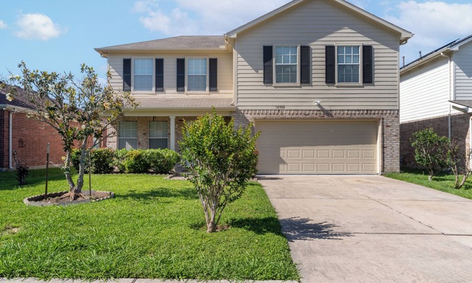 Clodine House | Stylish 4BR 2.5BA | Haven in Houston by RedAwning