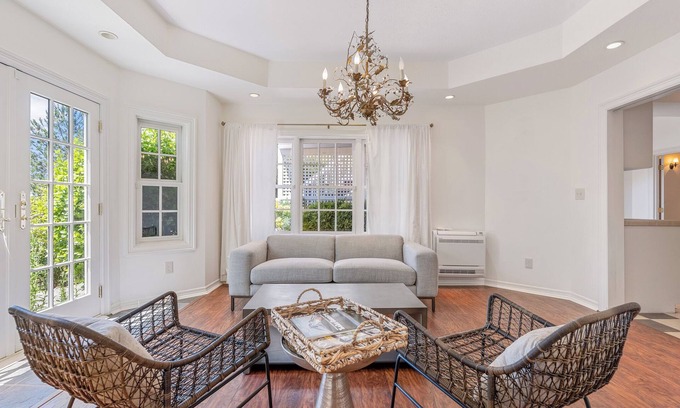 Northwest Portland House | Stylish 4BR｜Main-Level Bedroom｜Pet-Friendly｜Garage & Patio for Easy Living#41001