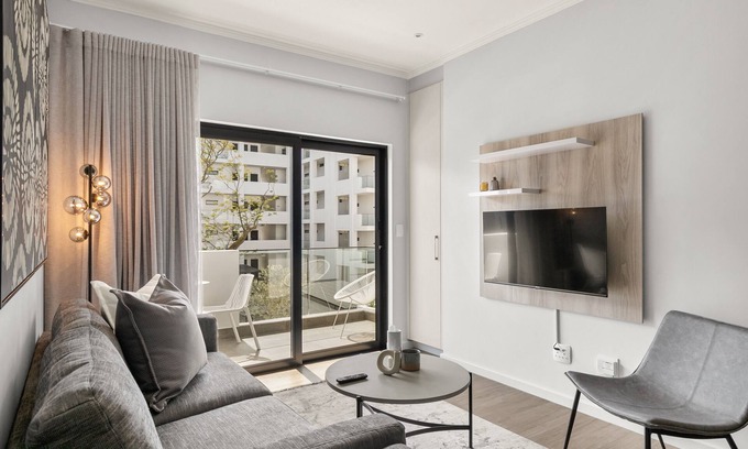 Greater Johannesburg Metropolitan Area Apartment | Stylish | Brand New | 2 Bed | Rosebank
