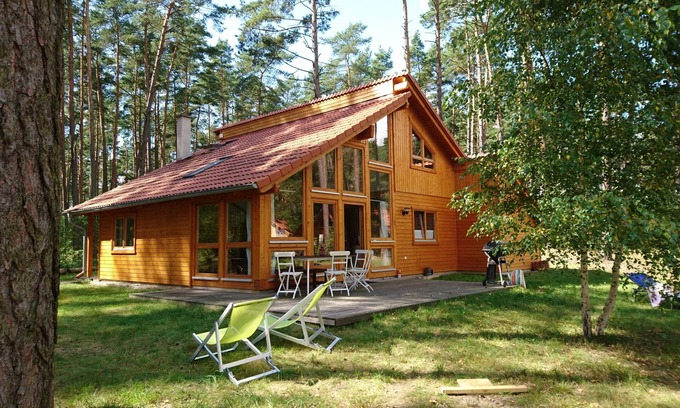 Rutenberg House | Stylish, bright wooden house by the forest in the immediate vicinity of a clear bathing lake