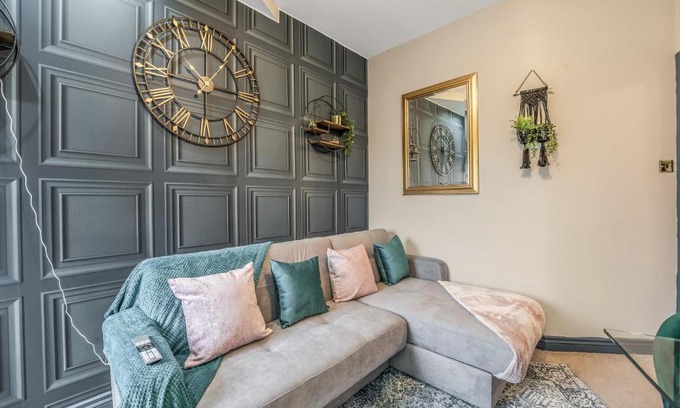 Tollcross Apartment | Stylish Central Edinburgh Abode