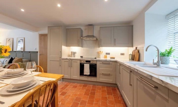 Bala House | Stylish, Comfortable, Convenient!