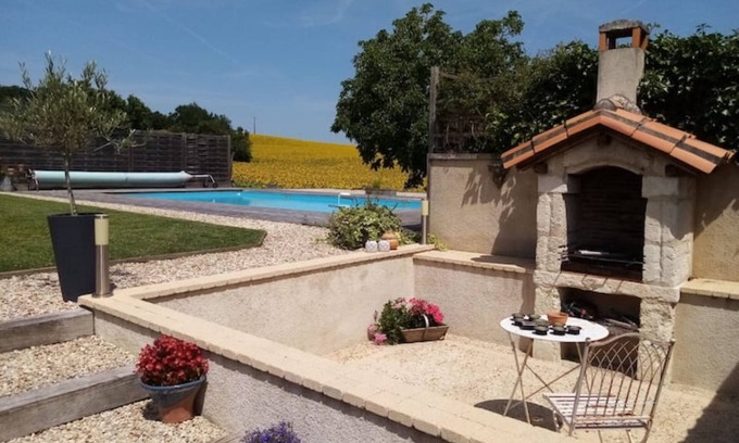 Bonnes House | Stylish home with private pool near Aubeterre- sur -Dronne