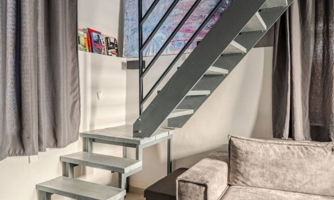 Wossingen House | Stylish loft with kitchen, carport, WiFi & fireplace