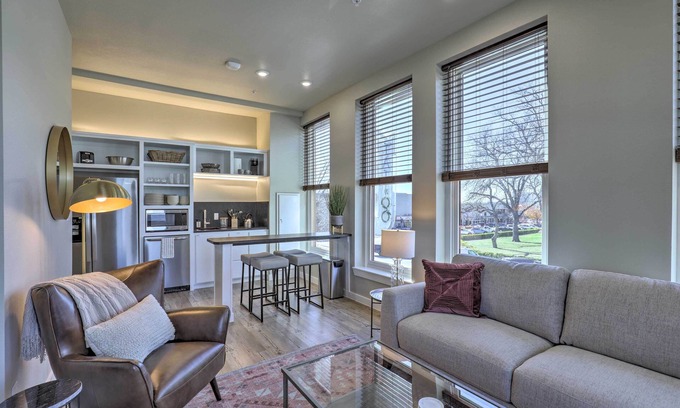 Downtown Apartment | Stylish San Marcos Apt in the Heart of Dwtn!