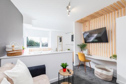 Leeds Apartment | Stylish Studio Apt in Leeds