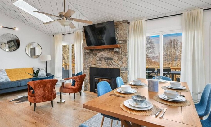 Canton House | Stylish View Home w/ Hot Tub