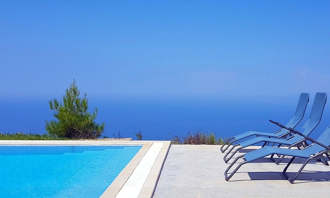 Kalamitsi Villa | Stylish Villa With Private Pool and Amazing Sunset View