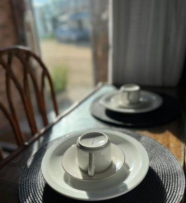 Sao Pedro da Aldeia House | Suíte com Ventilador e cozinha