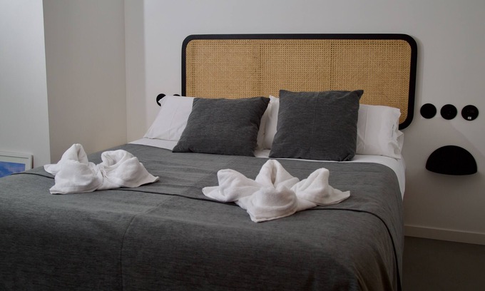 Figueras (Castropol) Apartment | Suite 201 - 2 Bedroom Suite in Amando Perez Suites