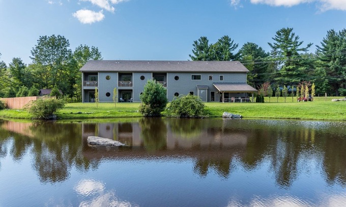 Chatham House | Suite 3 - Quiet and private accommodations in a country setting.