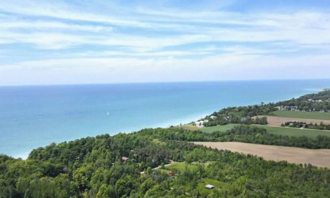 Bluewater Apartment | Suite 6 - Relax in beautiful Bayfield - 15min from Grand Bend