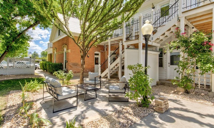 Springville Apartment | Suite 8 Historic Art City Inn
