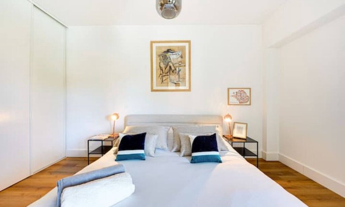 Aix-en-Provence Apartment | Suite Centre : Parking, Loggia, Ascenseur