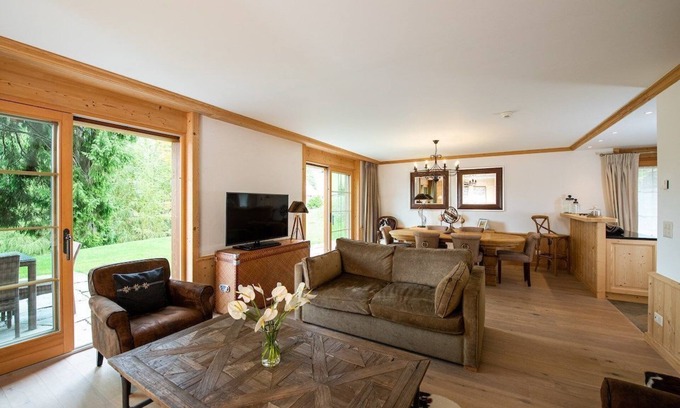 Villars-sur-Ollon Condo | Suite Chaleureuse avec Terrasse Privée