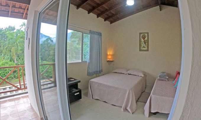 Agua Branca Ski Chalet | Suite in a quiet neighborhood with an excellent location.