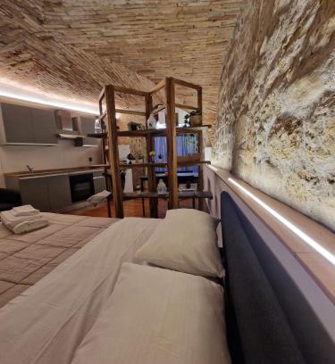 Old Town Apartment | Suite n17 - The ancient cave