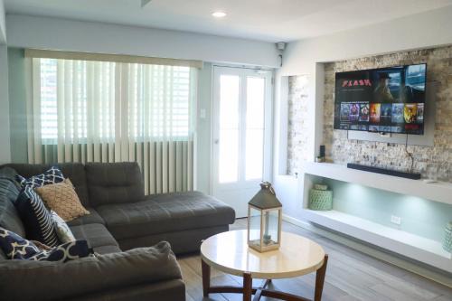 El Combate Apartment | Summer Apt Minutes From The Beach
