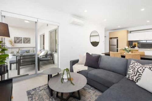Scarborough Apartment | Summer Breeze