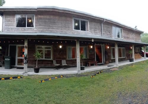 Hamurana House | Summer Holidays 7BDR Lodge Up to 16 Guests BOOK NOW!