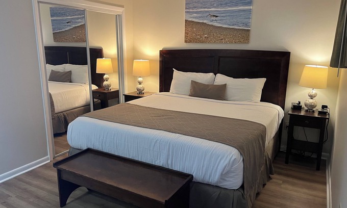 Wrightsville Beach Condo | Summer Sands- A Little Nauti Room 302