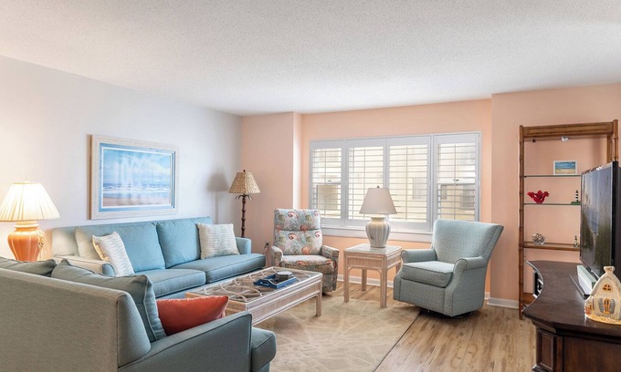 Indian Beach Condo | Summer Winds B-236, Oceanfront - 2BR 2BA - Atlantic Beach