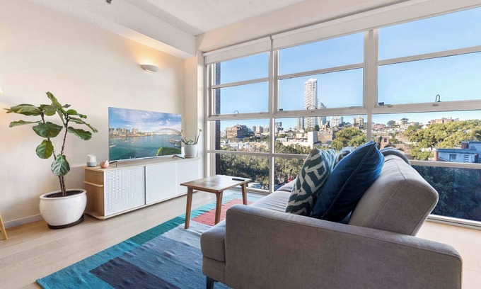 Darlinghurst Apartment | Sun Drenched Apartment in Darlinghurst