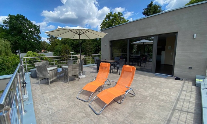 Michendorf Apartment | Sun-drenched apartment with large terrace for up to 6 guests near Potsdam and Berlin