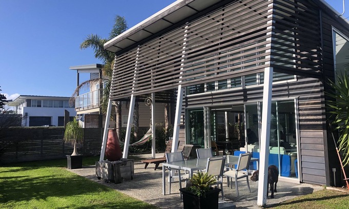 Omaha House | Sun drenched, fully fenced, relaxing family home