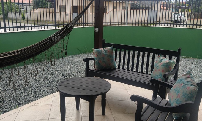 Picarras House | Sun, sea and a place to rest is here, house near Beto Carrero sure fun.