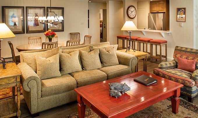 Elkhorn Hotel | Sun Valley Resort, Lodge II Two Bedroom Apartment