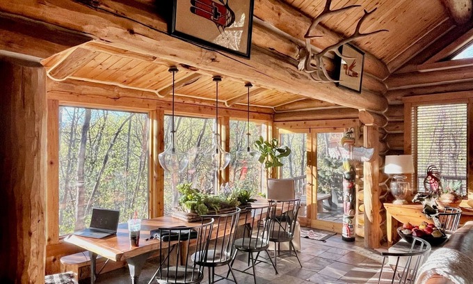Sundance Cabin | Sundance cabin+casita, sleeps 18, hottub, firepits