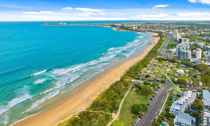 Maroochydore Apartment | Sundeck Gardens