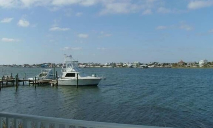 Ono Island Condo | SUNDOWN Great 3 Bedroom 2 Bath Condo! Boat docks, Pier and 50 yards to Gulf!