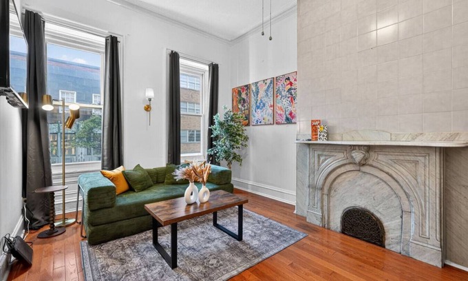 Center City West Apartment | Sunny 1/1 | Center City | Sofa Bed | Sleeps 4