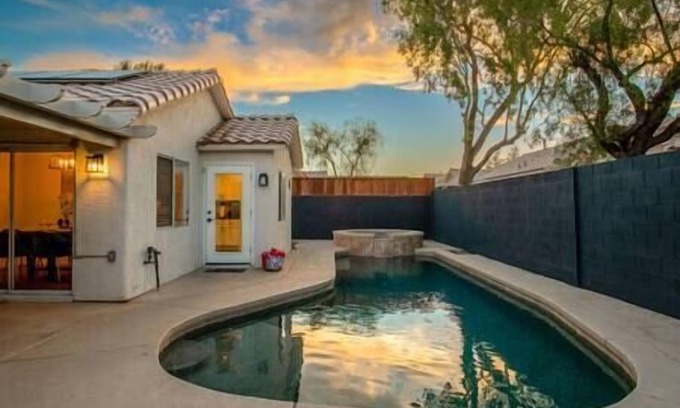 North Las Vegas House | ❤️Sunny 3BR Pool House w/Pool Table and Spa in NLV
