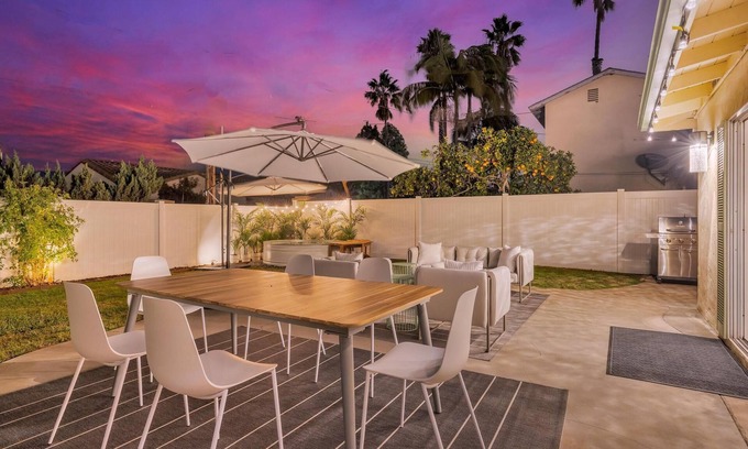 Carlsbad House | Sunny Carlsbad Home I Walk to Beach w/Heated Pool