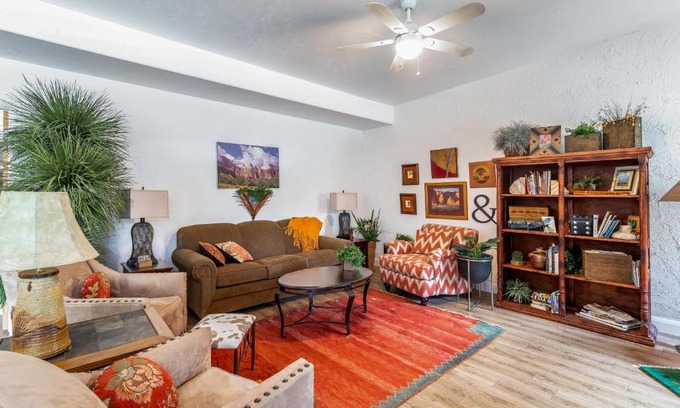 St. George Apartment | Sunny Cozy Condo