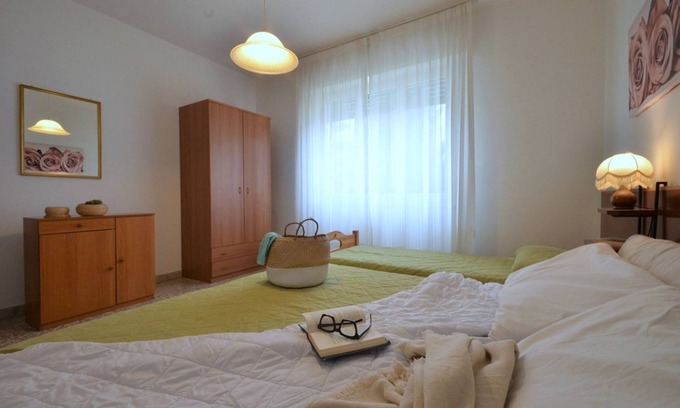 Lignano Sabbiadoro Apartment | Sunny holiday apartment not far from the beach