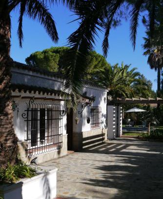 Arcos de la Frontera Villa | Sunny Home pool & Garden in Arcos de la Frontera