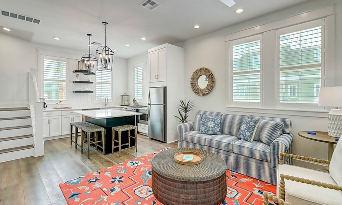 Port Aransas Cabin | Sunny house by the beach with pool, adorned modern furnishings & balcony seating