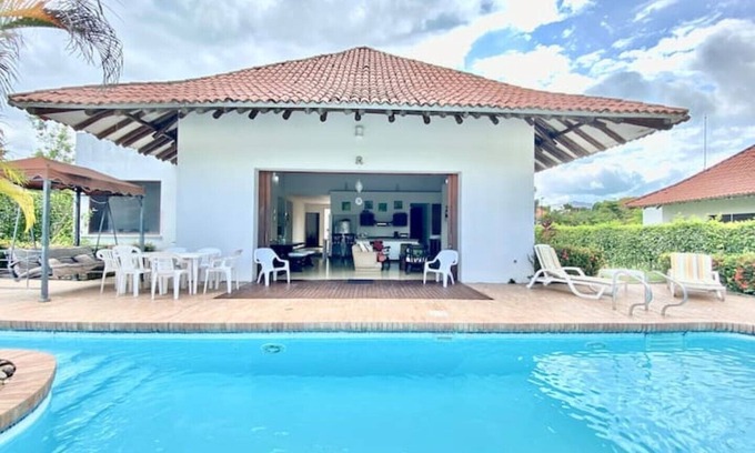 Melgar House | Sunny House